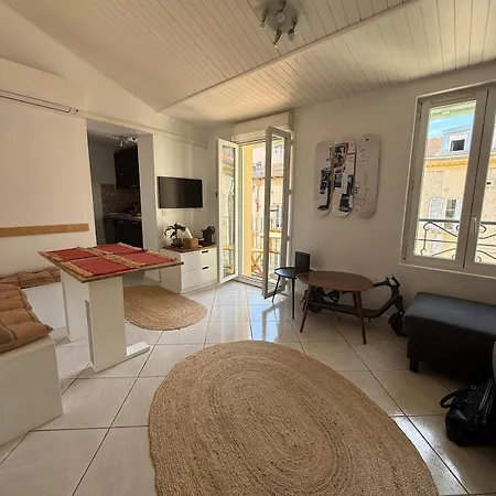 Apartment Bright Duplex With Balcony - 3 Min To & Center